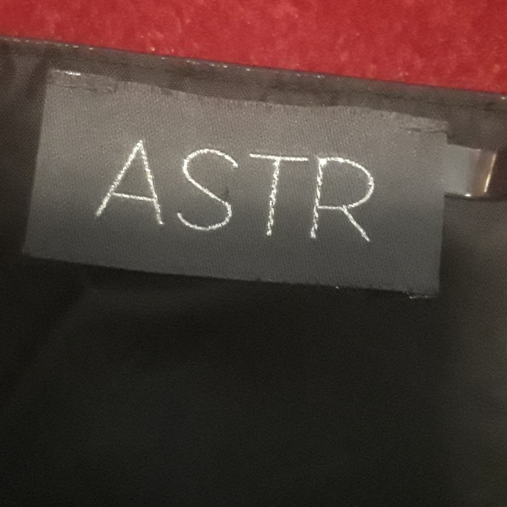 ASTR cropped top - Picture 5 of 5
